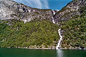 Norvegia, la regione dei fiordi, vedute durante la gita in battello lungo l'Aurlandsfjord e il Noeroyfjord. 